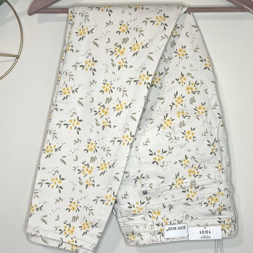 LAST PAIR! Judy Blue Golden Meadow Floral Skinny